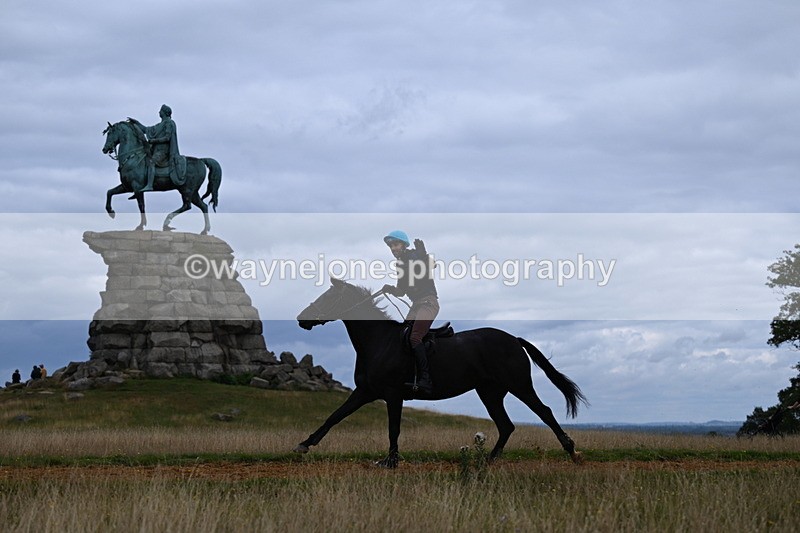 DSC_6498 - Time at Statue 12:17 to 12:44