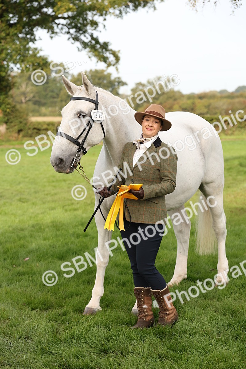 SBM_54714 - S53 - Hunter In Hand