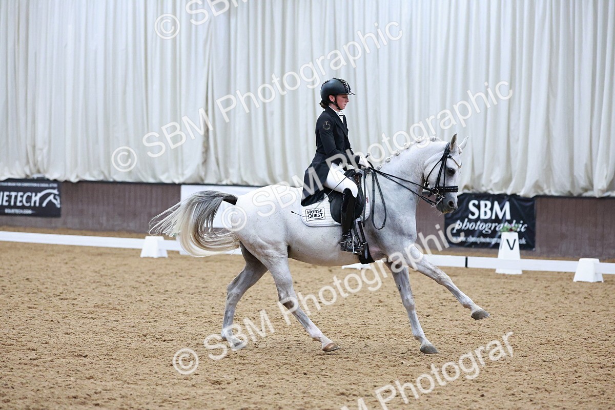 SBM_020950 - Class 13 - FEI INT I - 16.26-17.14