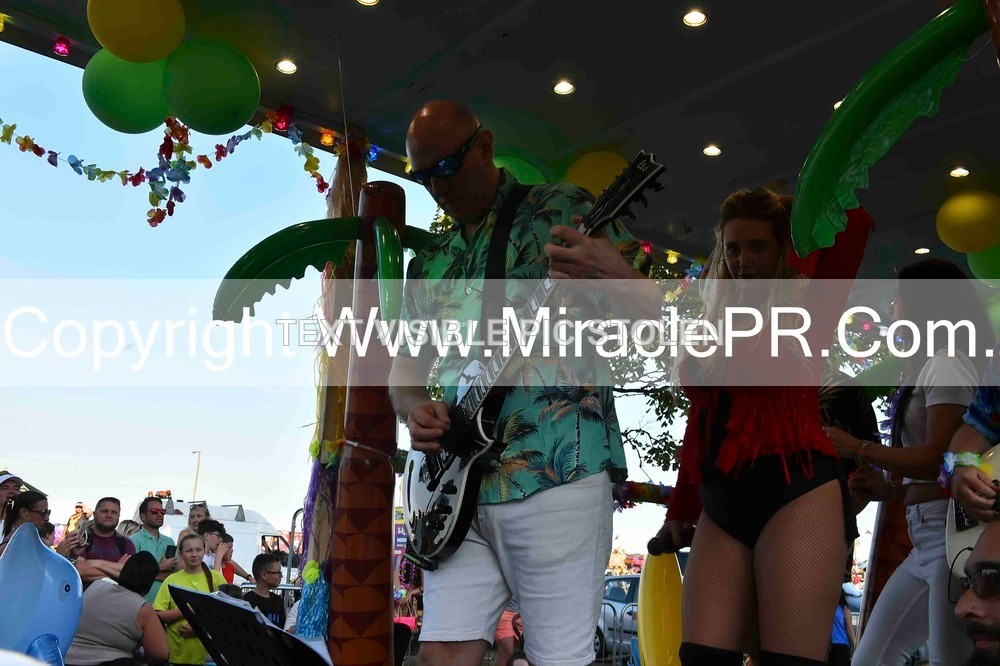 SH4_3455 - Carnival Procession.