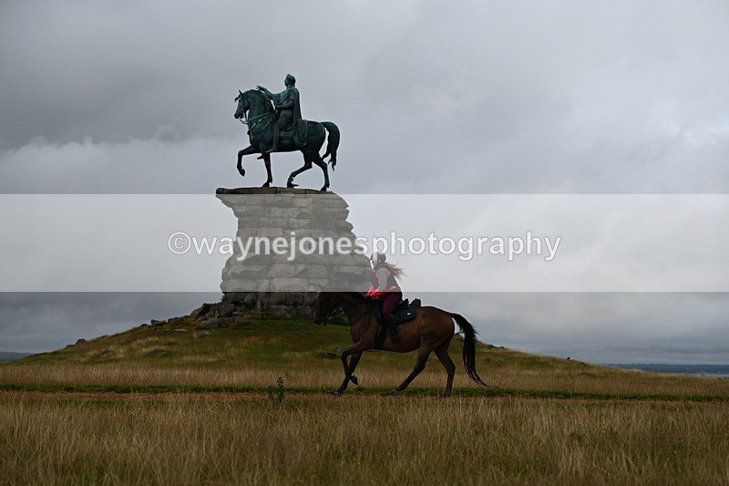 DSC_3942 - Time at Statue 14:56 to 15:05