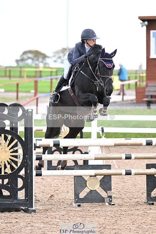 251022-124929-00434 - Cls 4 Snr Newcomers 1.10m