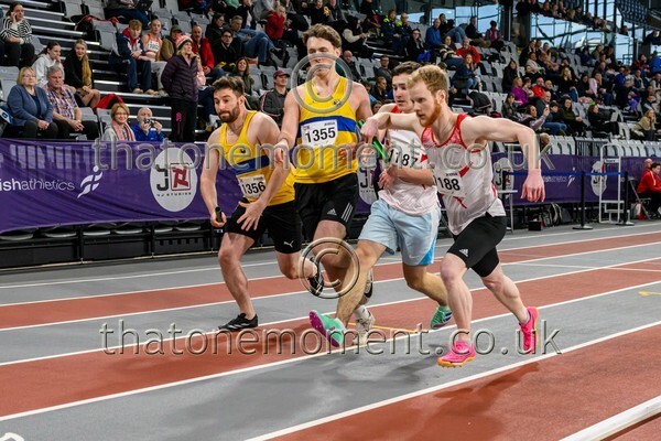 CombiMast25-925728 - Track Male Set One