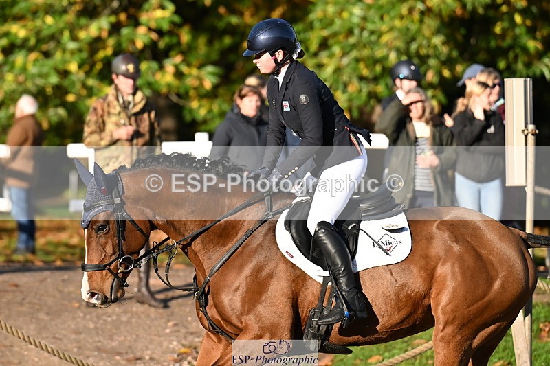 251024A-093421-06120 - B-104-Millie.Juleff