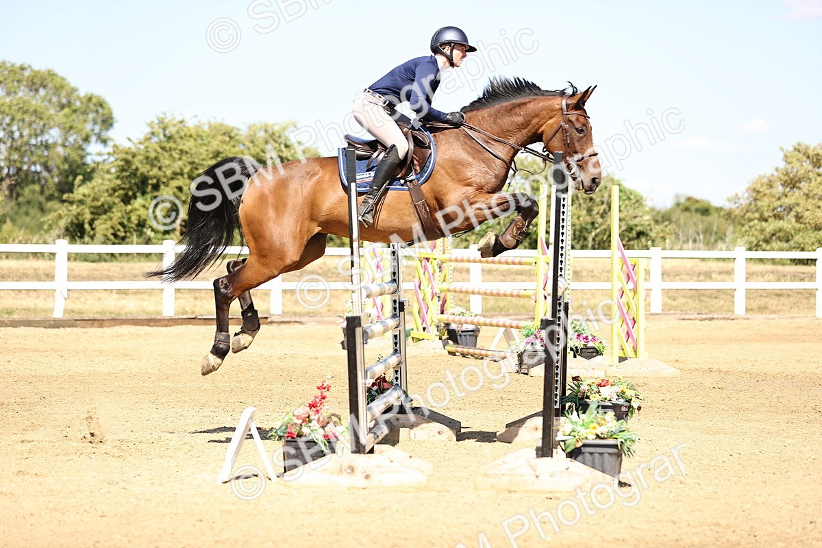 SBM_015409 - Class 16 - Senior foxhunter - 1.20m Open