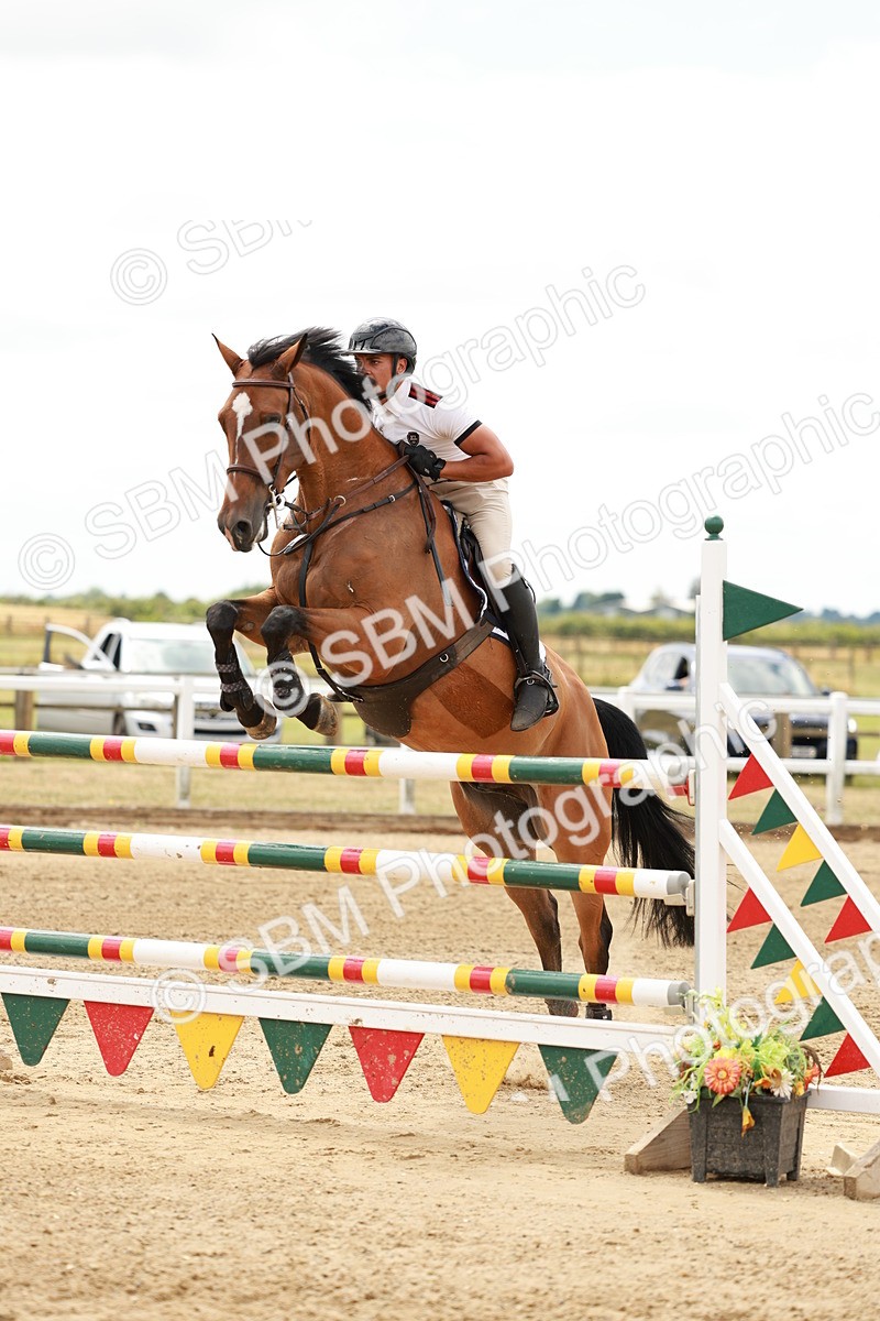 SBM_018403 - Class 21 - Senior Newcomers Championship 2d Rd