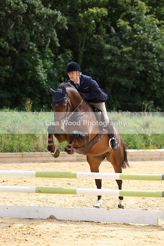 3E7A3904 - Class 9: 80cm Senior