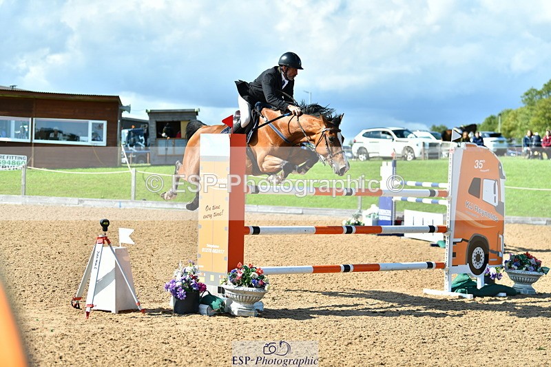 230723A-165504-13704 - Cls 8, 2 Star Medium 1.35m