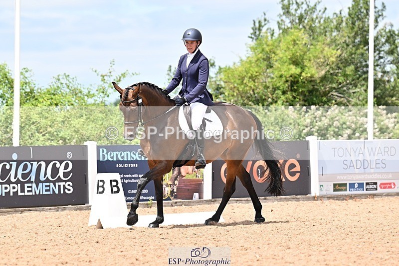 260704-131609-04820 - Cls 4D Senior Intermediate Novice 1