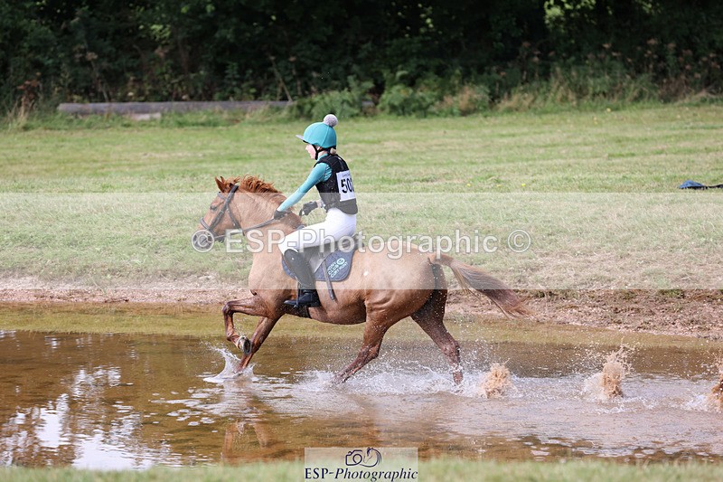 240825X-101105-31552 - 70cm XC 10.00 to 11.00