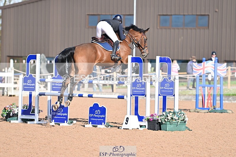 231014A-102841-04106 - Cls 18 Newcomers & 1.10m Open