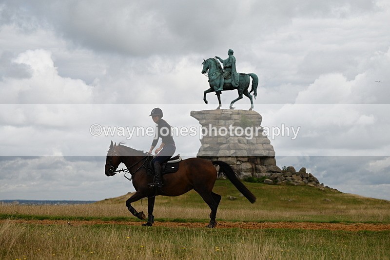 DSC_4304 - Time at Statue 09:50 to 11:09