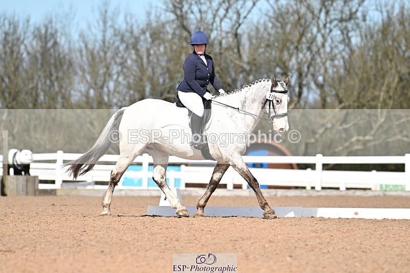 240324A-124353-02355 - Novice 28, 12.15 to 13.00