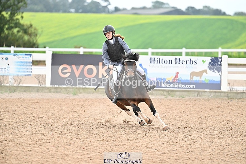 250920-100435-00105 - Cls 20+21 Club and Schools 60cm