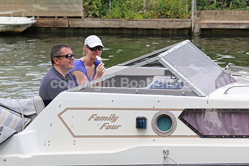 140706 JOLLYS BOAT SHETLAND FAMILY FOUR WT7A9626 - HENLEY ROYAL REGATTA - SUNDAY 6th July 2014