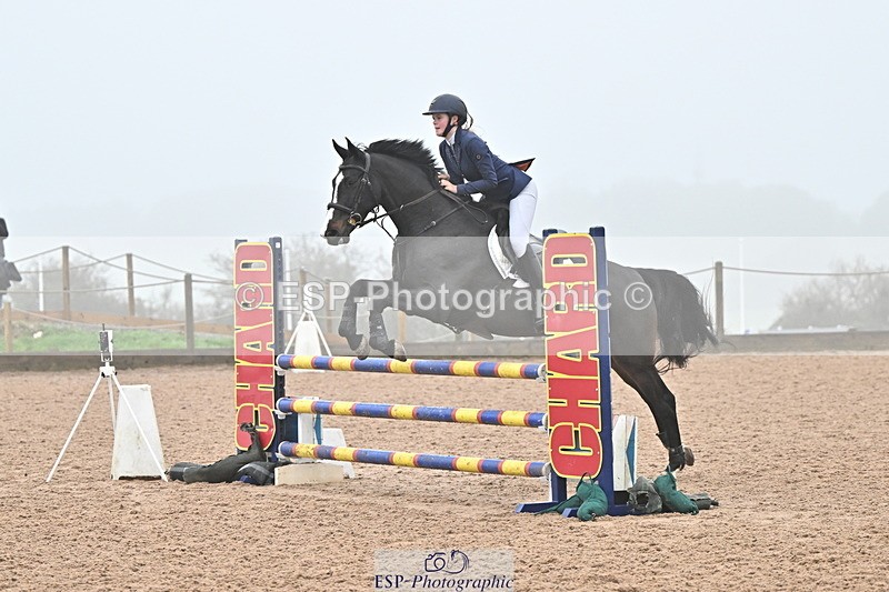 241103A-112157-07011 - SUN Cls 18 British Novice and 90cm Open