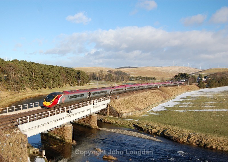 6.2.13 - Unidentified Pendo 1M15 14.40 Glasgow - London, Crawford - West Coast Main Line (north to south)