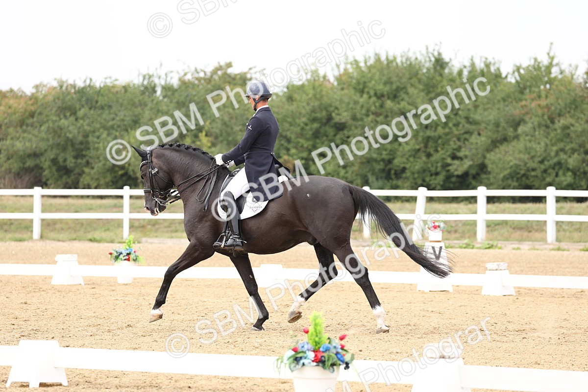 SBM_007601 - Class 9 - FEI INT I - 14.57-15.45