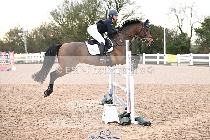 251206-125112-01058 - Cls 12 Snr Newcomers and 1.10m