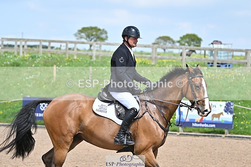 240509A-145100-02542 - Cls 11 National 1.40m Open