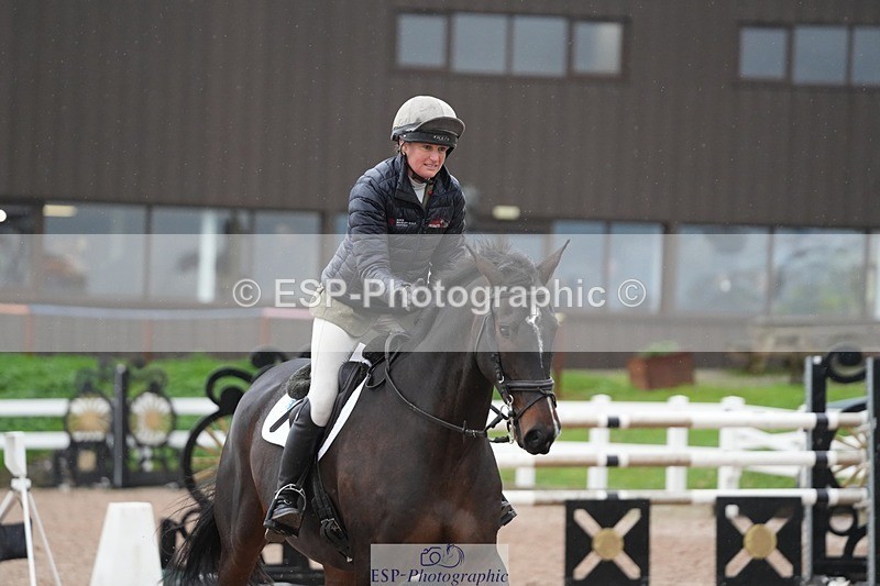 251107-133922-01205 - Cls 6 Foxhunter and 1.20m Open