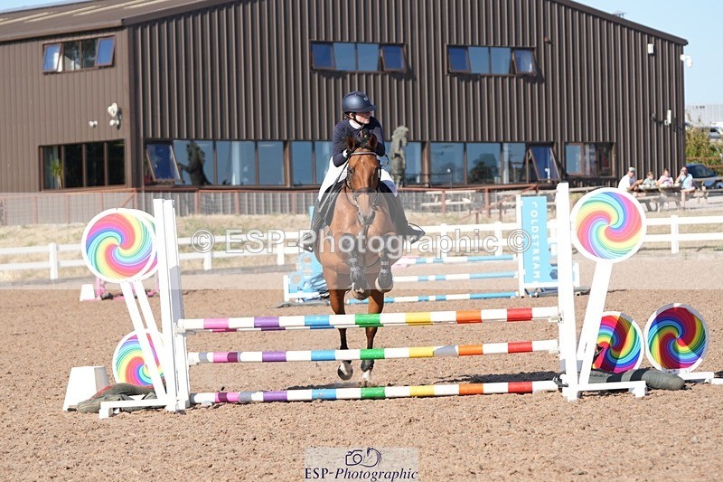 260811-173341-00229 - Cls 7 and 8 Club and Schools 80cm