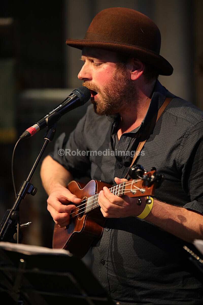 FOLK N BLUES-186 - FOLK and BLUES SEPT 2022