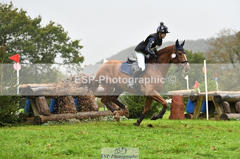 231021-104455-14206 - 643-MIH.TOPGUN-Ellie.Nicholson-SC+XC