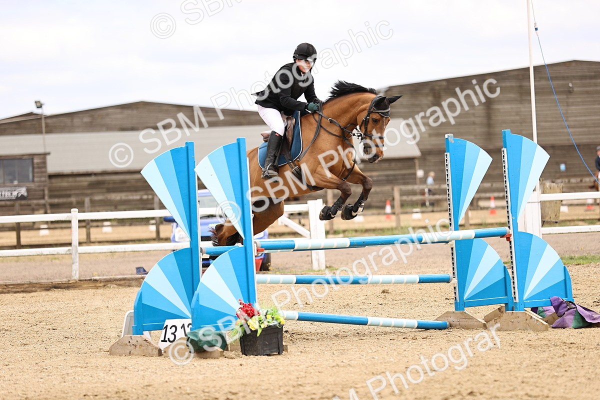SBM_000422 - Class 4 - 1m showjumping