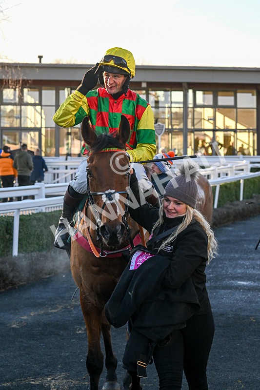 221124-Race 4-Duke Of Luckley-5217 - Race 4
