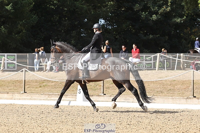 250809A-102353-02375 - 104-Emily.OrmerodFLS.Samphire