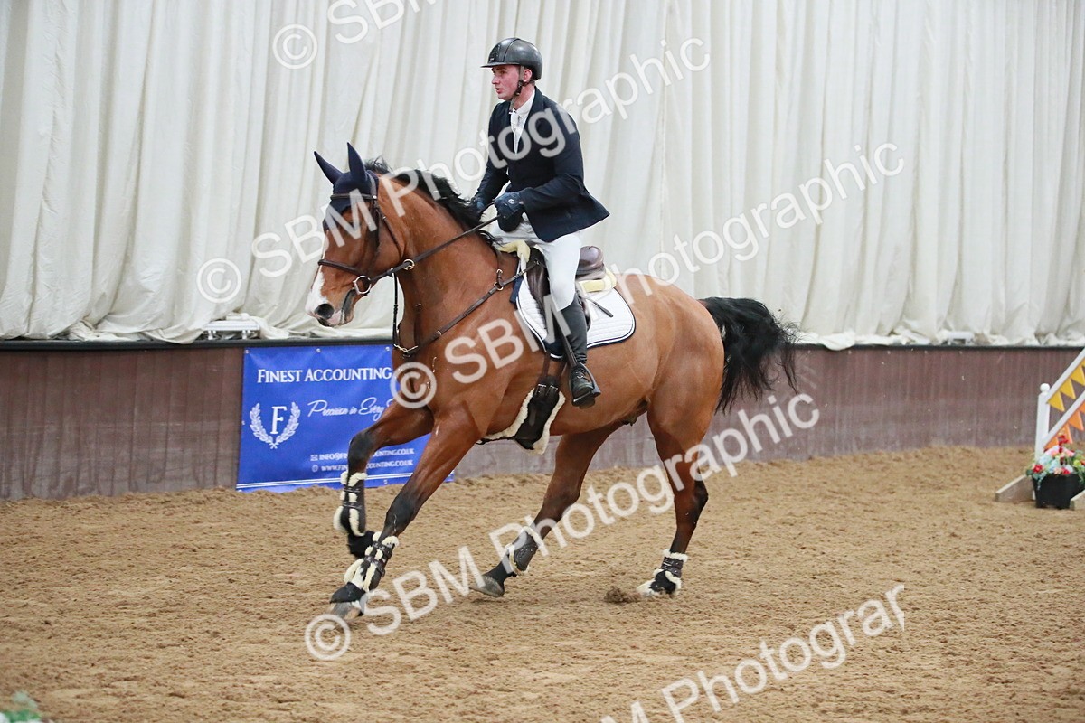 SBM_001094 - Class 4 - Senior Newcomers - 1.10m Open