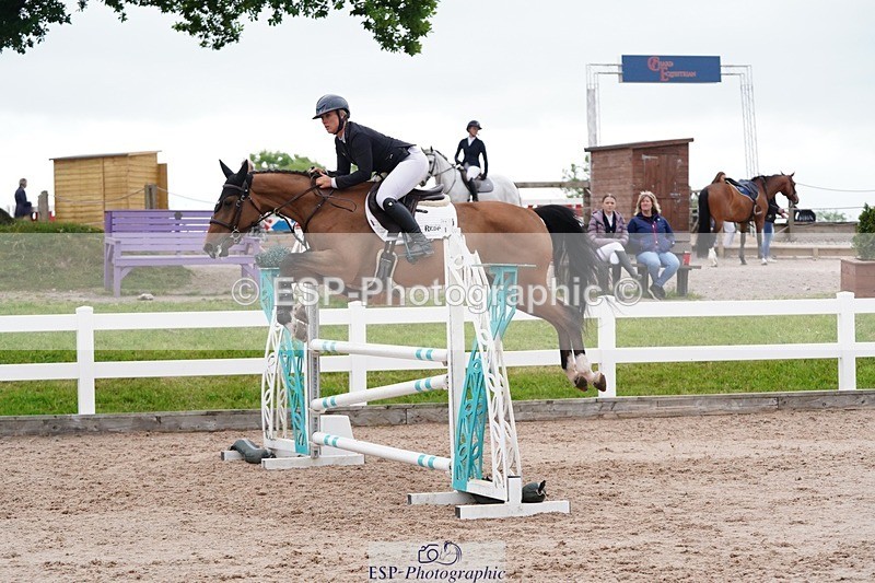 250524-122148-06579 - Cls 21 A&B Snr Disco & 1.00m Open