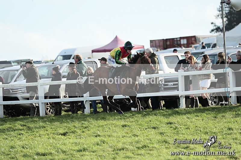 PtP 141225  1086 - New Forest Hounds PtP Larkhill 14/12/25