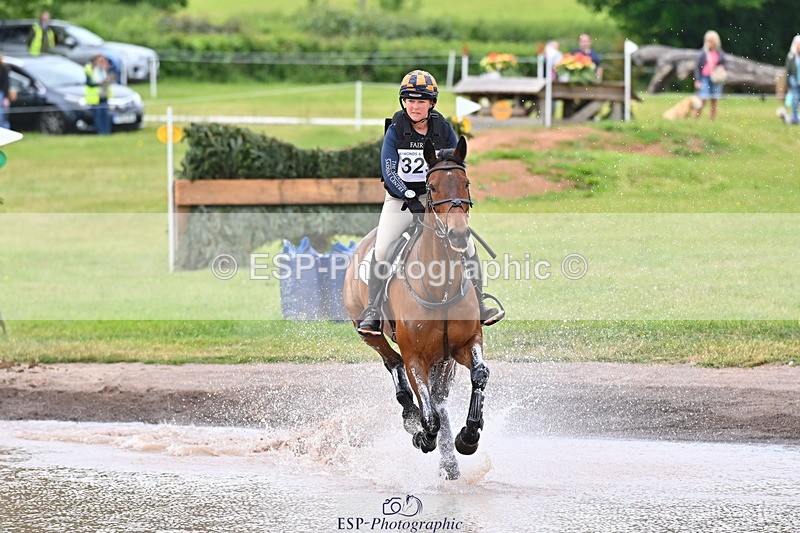 250524A-122710-10198 - B-325-Kat.Raybould-MONBEG.SHELBY