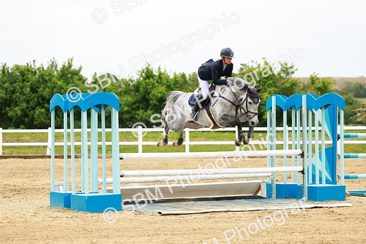 SBM_001176 - Class 5 - Senior Foxhunters - 1.20m