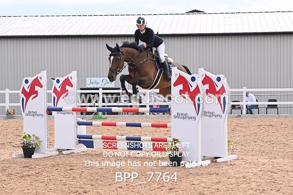 BPP_7764 - CLASS 16 FRI GFS Saddles Senior Newcomers/1.10m Open