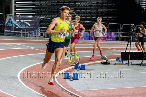StudInd-915625 - Track Male Set Two