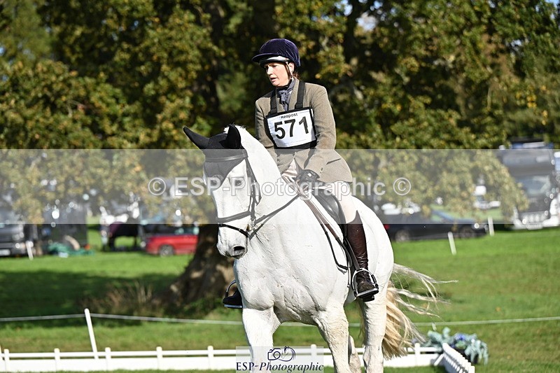 251024A-121837-09925 - G-571-Zoe.Mccanlis