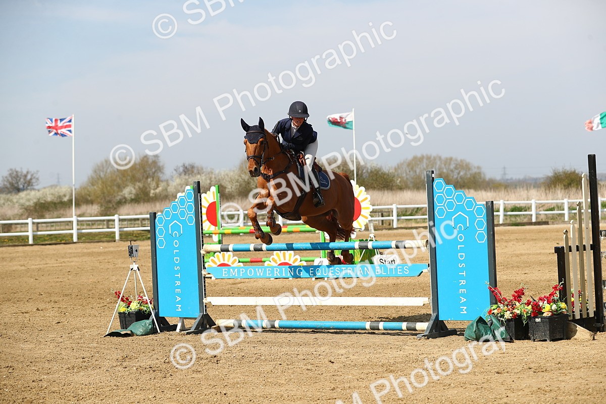 SBM_002593 - Class 10 - Senior Newcomers - 1.10m