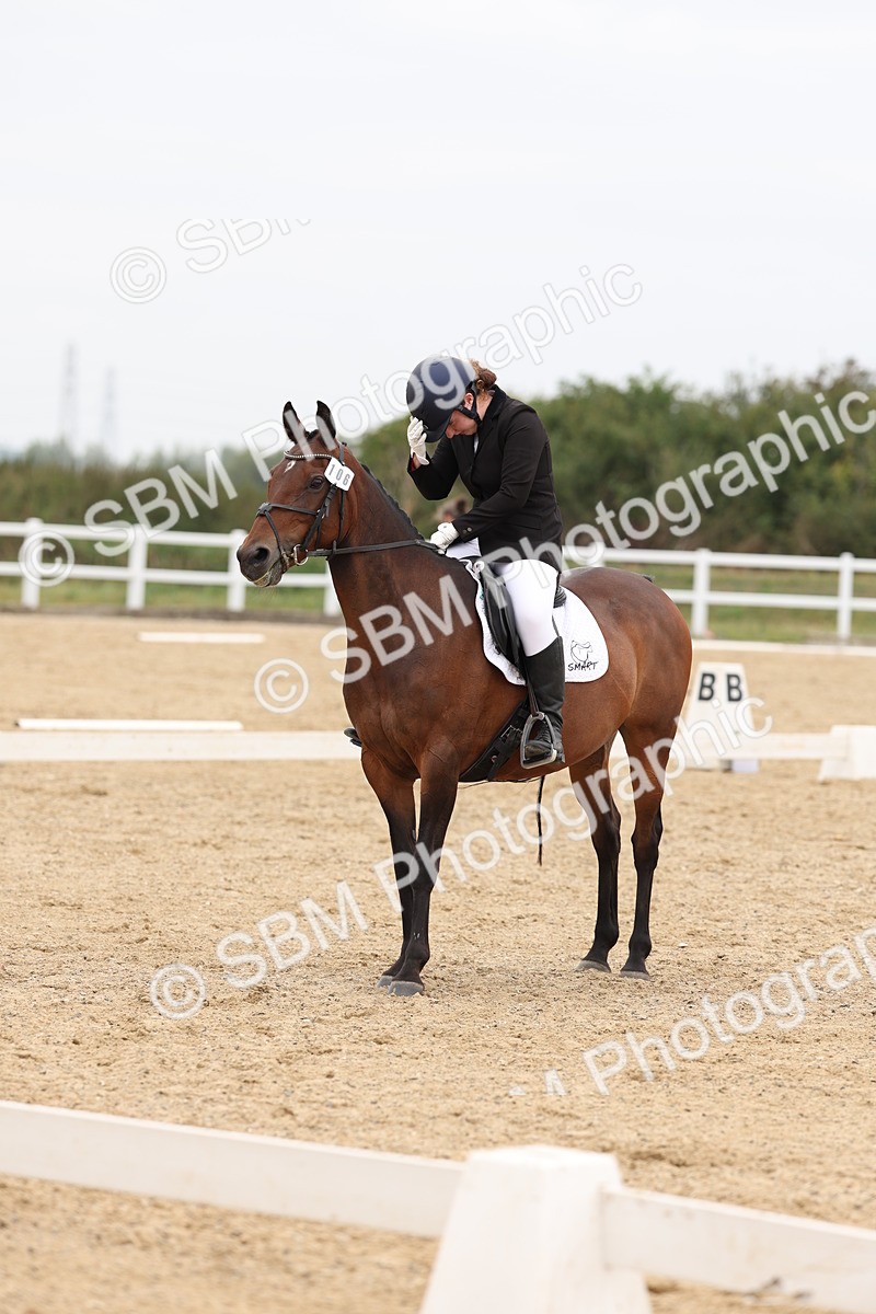 SBM_00929 - Class 8 - Novice 27 Champs