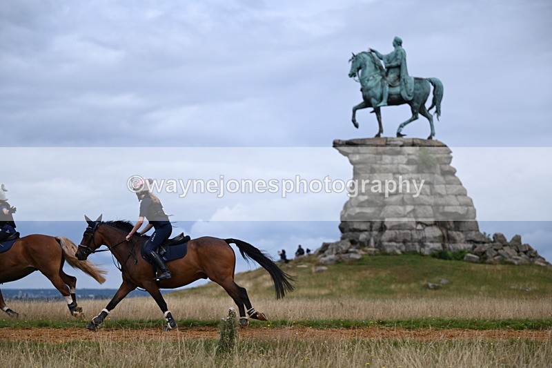 DSC_6043 - Time at Statue 12:17 to 12:44
