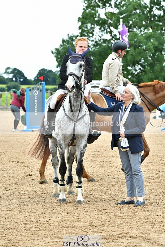 230723A-101049-10781 - Cls 4, 2 Star Small 1.30m