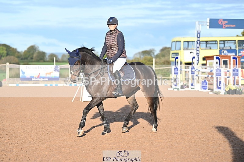 231015A-085915-06810 - Cls 28 Newcomers & 1.10m Open