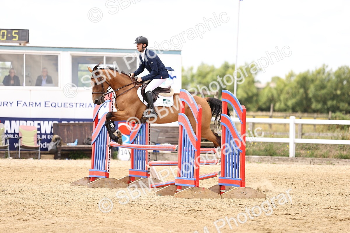 SBM_004130 - Class 3 -  Senior British Novice - 90m Open