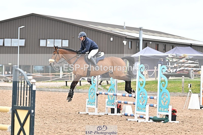 250414-111514-00402 - 90cm Round 1