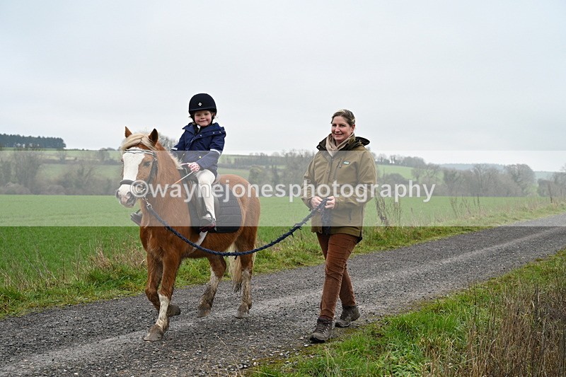 WJ7_9886 - Walk out..