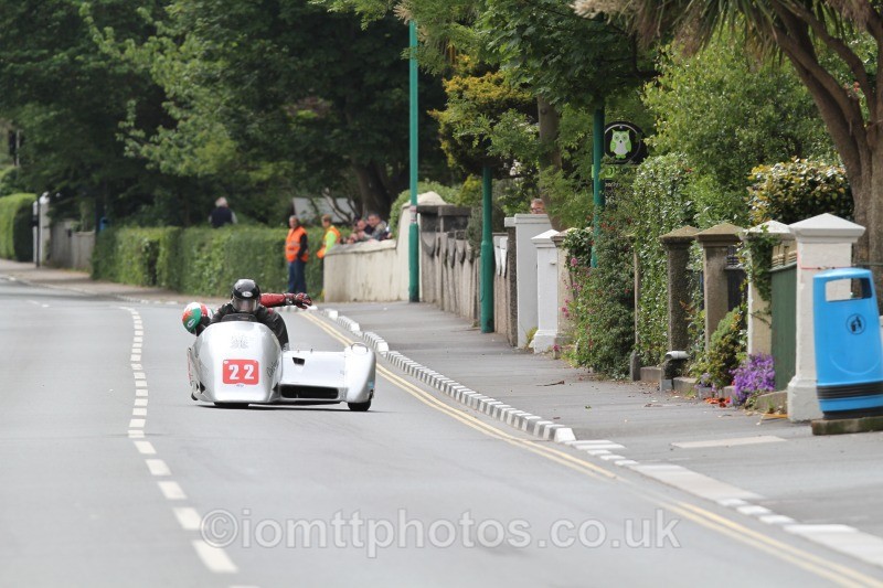 Mike Cookson & Alun Thomas - Sure Sidecar Race 2