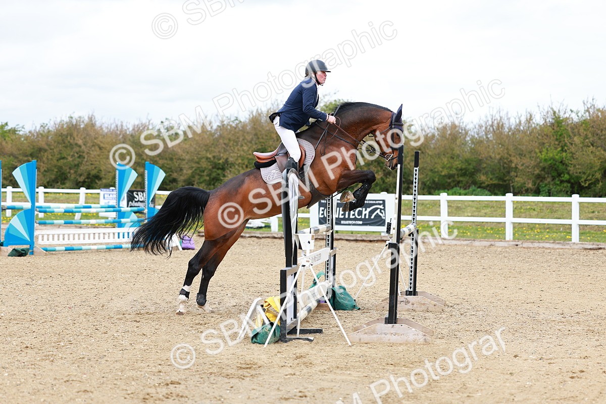 SBM_002514 - Class 10 - Senior Newcomers - 1.10m