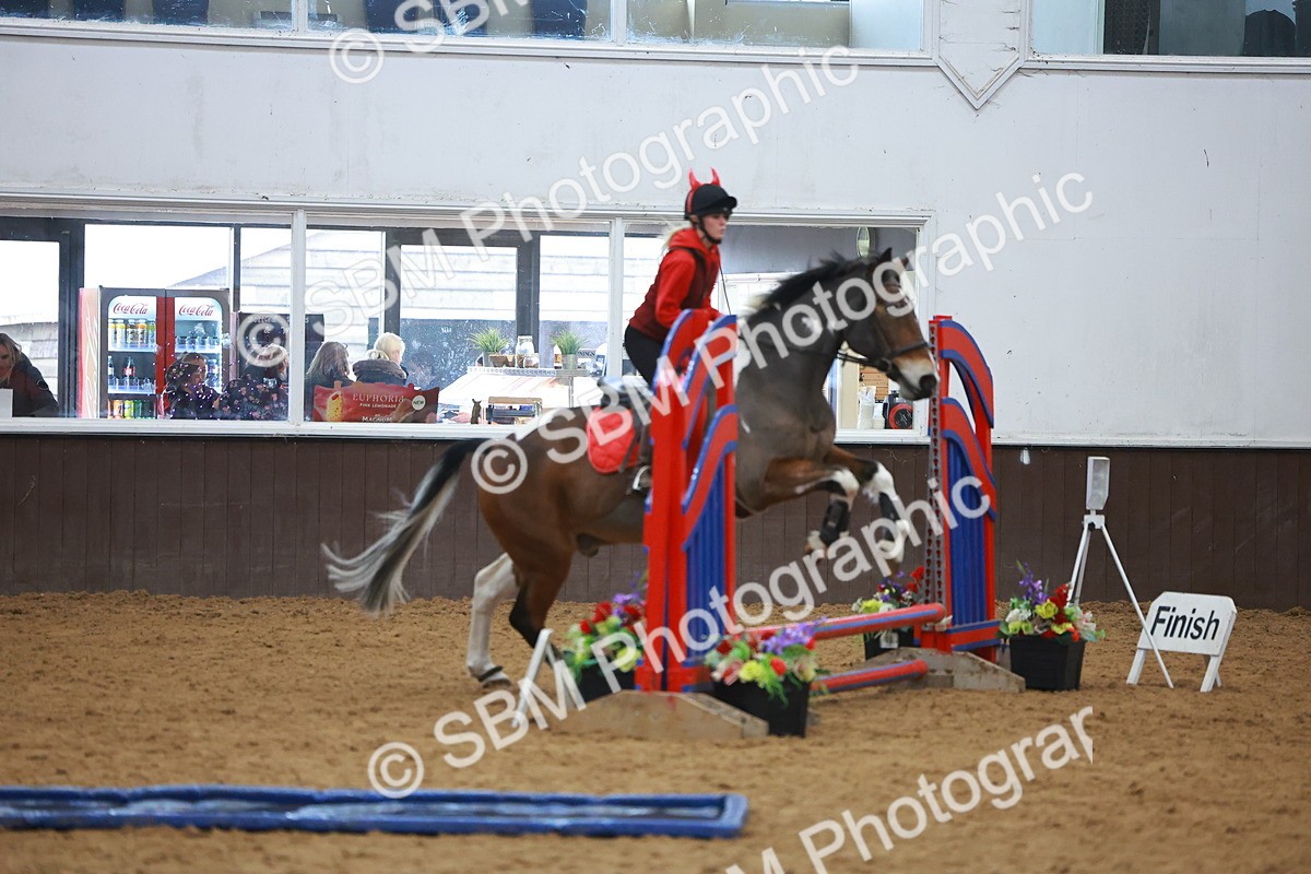 SBM_002097 - Class 3 - Horse & Hound (60cm)